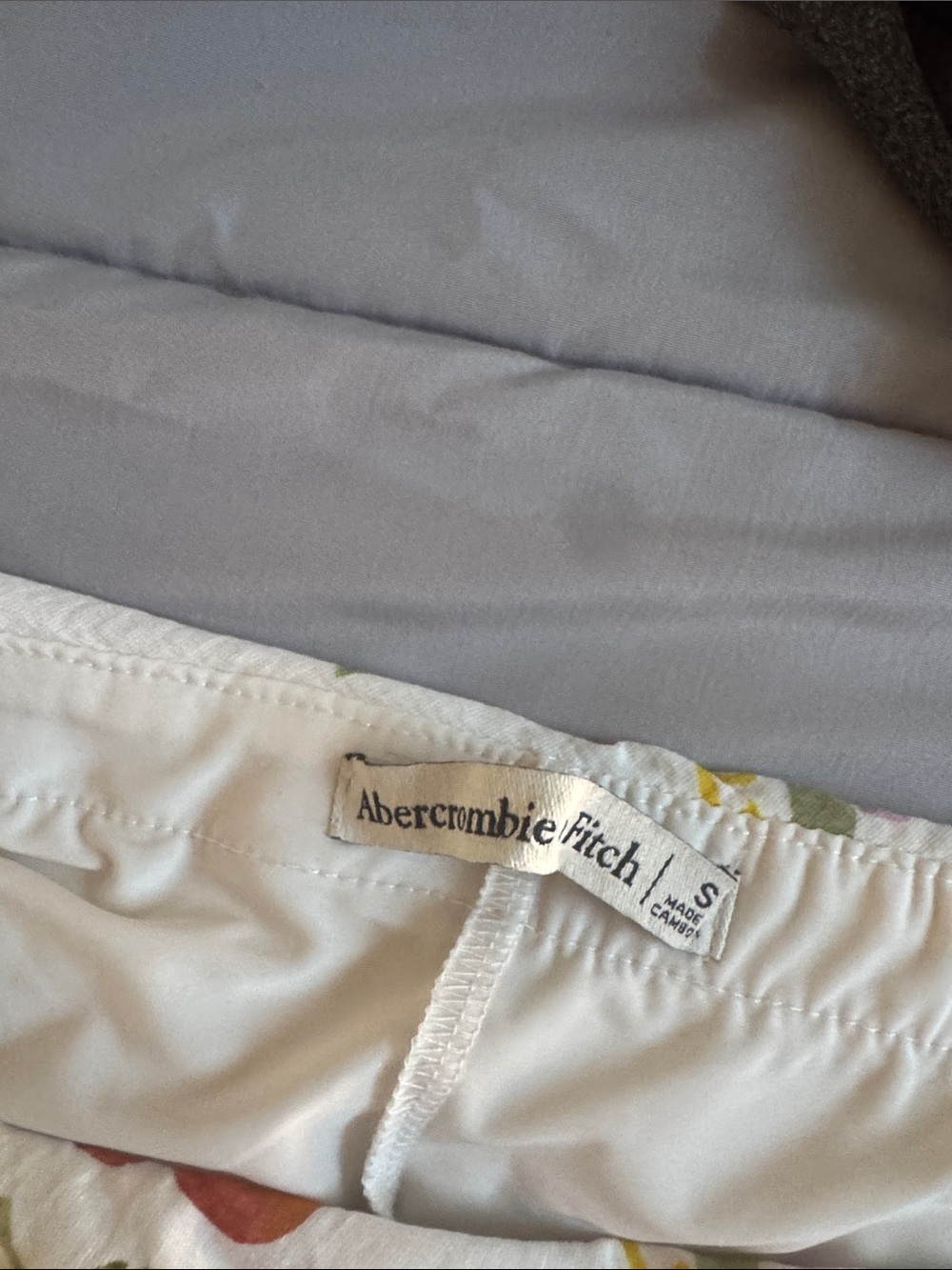 Abercrombie & Fitch White Mini Skirt with Multicolor Floral Print - Picture 3 of 3